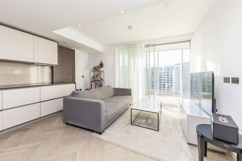 1 bedroom flat for sale, Circus Road West, London SW11