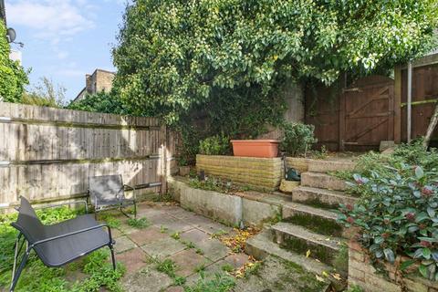 14 Acanthus Road, London, SW11 5TY