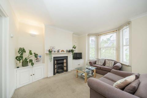 3 bedroom flat for sale, Jedburgh Street, London SW11