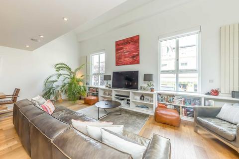 2 bedroom flat for sale, Alma Road, London SW18