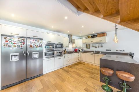 2 bedroom flat for sale, Alma Road, London SW18