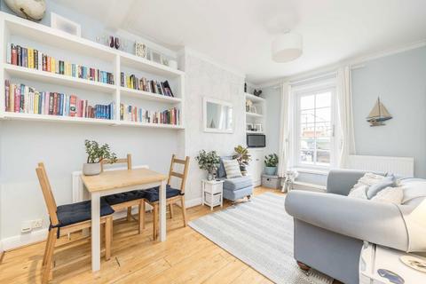 1 bedroom flat for sale, Queenstown Road, London SW8