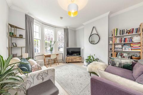 2 bedroom flat for sale, Swaby Road, London SW18