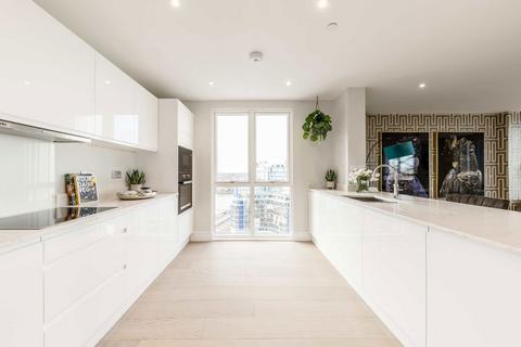 3 bedroom flat for sale, Vision Point, Battersea SW11