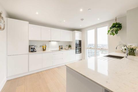 3 bedroom flat for sale, Vision Point, Battersea SW11