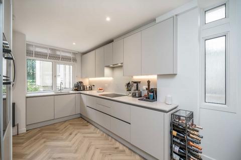 2 bedroom maisonette for sale, Cedars Road, London SW4