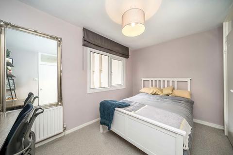 2 bedroom maisonette for sale, Cedars Road, London SW4