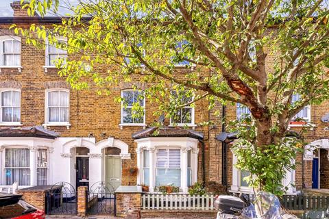 3 bedroom flat for sale, Inworth Street, London SW11