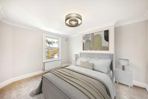 3 bedroom flat for sale, Inworth Street, London SW11