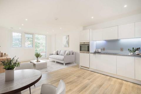 2 bedroom flat for sale, Hyde Lane, London SW11