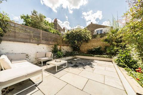 37 Beauchamp Road, London, SW11 1PG