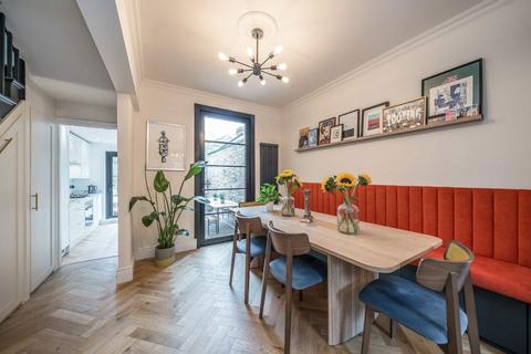 2 bedroom house for sale, Ashbury Road, London SW11