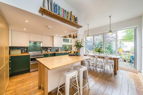 3 bedroom house for sale, Latchmere Road, London SW11