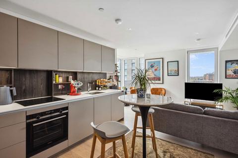 2 bedroom flat for sale, York Place, London SW11