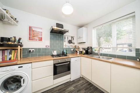 1 bedroom flat for sale, Jefferson Close, London W13