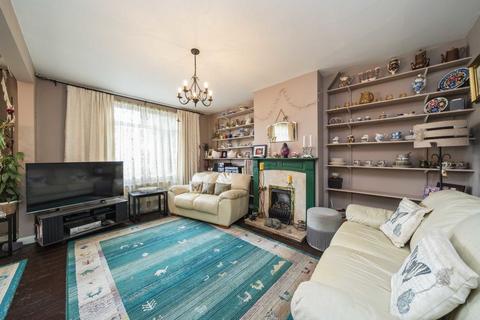 3 bedroom semi-detached house for sale, Townholm Crescent, London W7