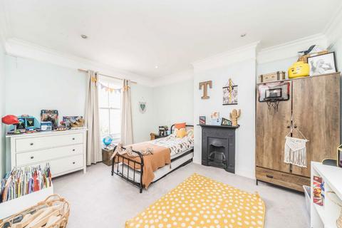 91 Midhurst Road, London, W13 9TJ