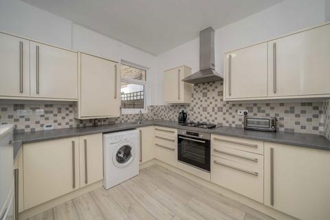 1 bedroom flat for sale, Windermere Road, London W5