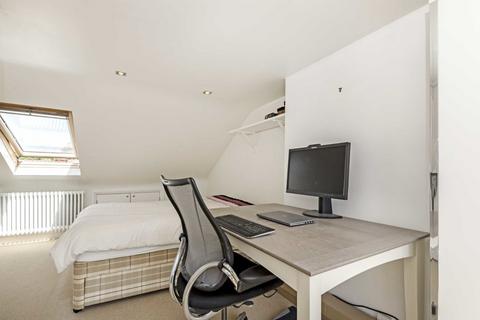 37 Devonshire Road, London, W5 4TR