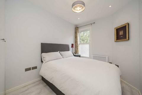 Flat 3, 3 Leeland Terrace, London, W13 9HW