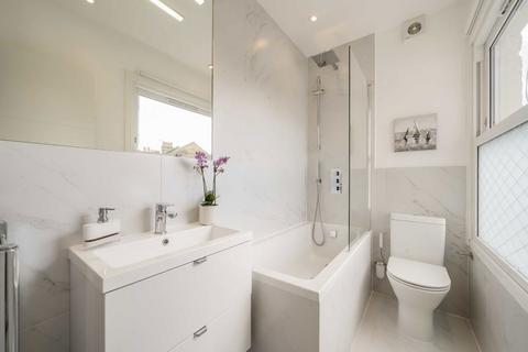 Flat 3, 3 Leeland Terrace, London, W13 9HW