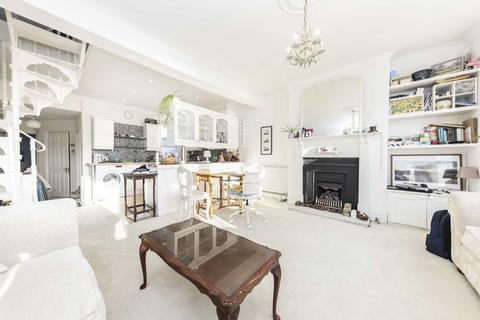 2 bedroom flat for sale, Carlyle Road, London W5