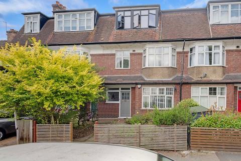 2 bedroom flat for sale, Radbourne Avenue, London W5