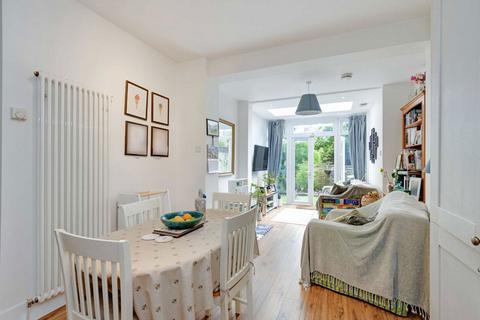 2 bedroom flat for sale, Radbourne Avenue, London W5