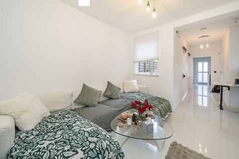 1 bedroom flat for sale, Seaford Road, London W13