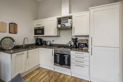 1 bedroom flat for sale, Hilda Road, Southall UB2