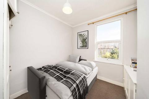 2 bedroom flat for sale, Sydney Road, London W13