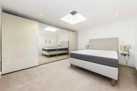 2 bedroom bungalow for sale, Studley Grange Road, London W7