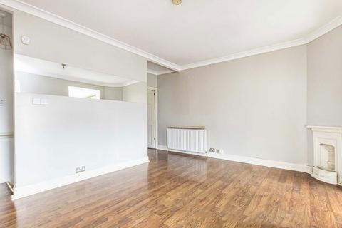 2 bedroom flat for sale, Hollies Road, London W5