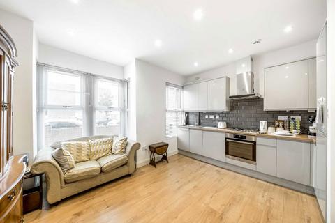 2 bedroom flat to rent, Junction Road, London W5