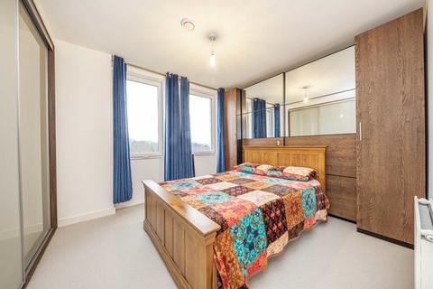 1 bedroom flat for sale, Holman Drive, Southall UB2