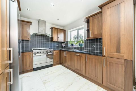 74 Townholm Crescent, London, W7 2NA
