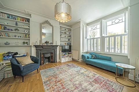 5 bedroom house to rent, Courtfield Gardens, London W13