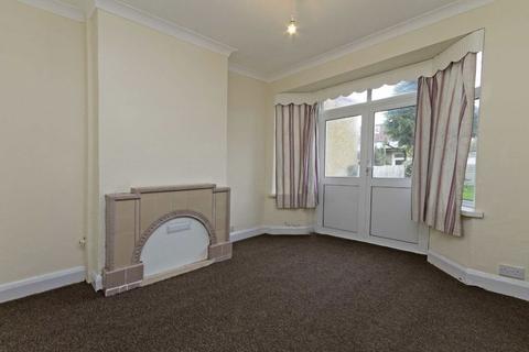 3 bedroom house to rent, Derwent Road, Southall UB1