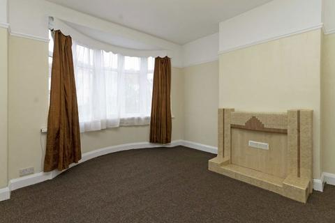 3 bedroom house to rent, Derwent Road, Southall UB1