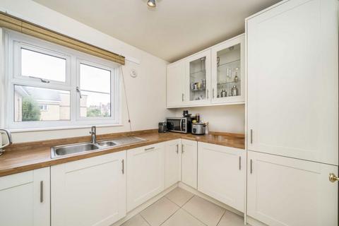 2 bedroom flat for sale, Windmill Road, London W5