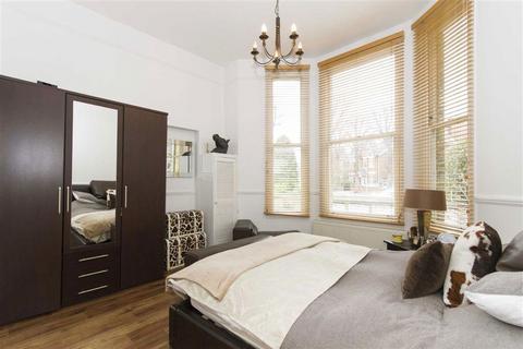 2 bedroom flat to rent, Ennerdale Road, Kew TW9