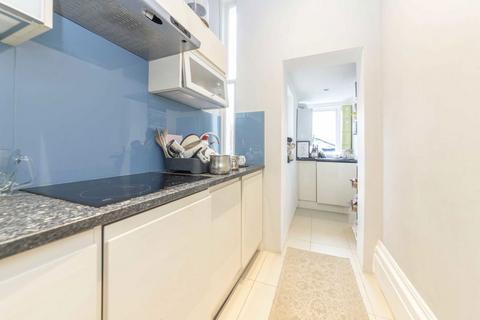 2 bedroom flat to rent, Ladbroke Grove, London W11