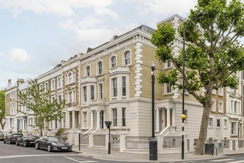 2 bedroom flat to rent, Chesterton Road, London W10