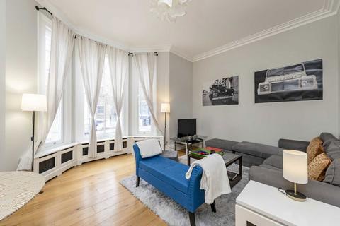 2 bedroom flat to rent, Chesterton Road, London W10