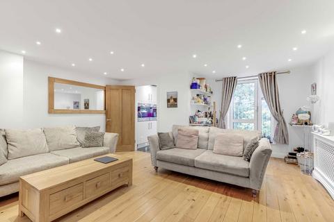 3 bedroom flat to rent, Bramley Road, London W10