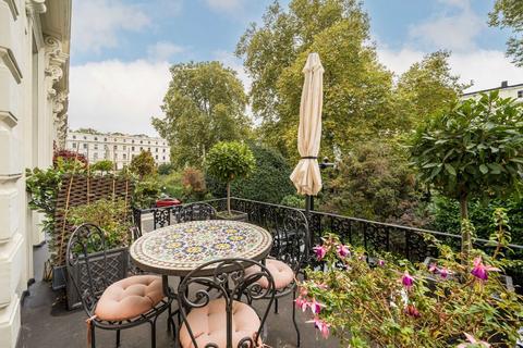 4 bedroom flat to rent, Leinster Square, London W2