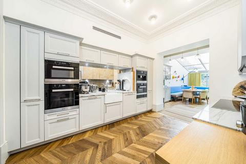 4 bedroom flat to rent, Leinster Square, London W2