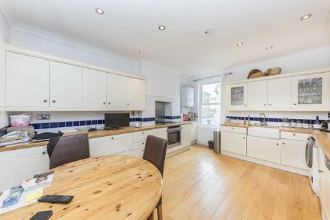 4 bedroom maisonette for sale, Grove Lane, London SE5