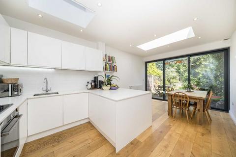 2 bedroom terraced house for sale, Tresco Road, London SE15