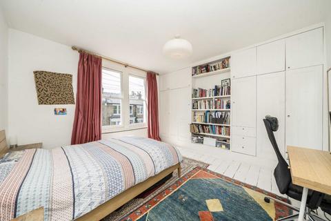 2 bedroom terraced house for sale, Tresco Road, London SE15